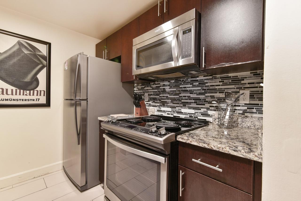 Global Luxury Back Bay Apartment *