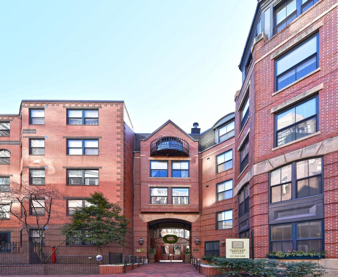 Global Luxury Back Bay Apartment