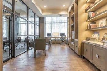 Harbor View Luxury Suites * Boston
