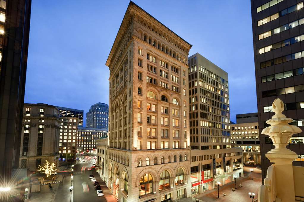 Hotel Ames Hotel, Curio Collection By Hilton 5*
