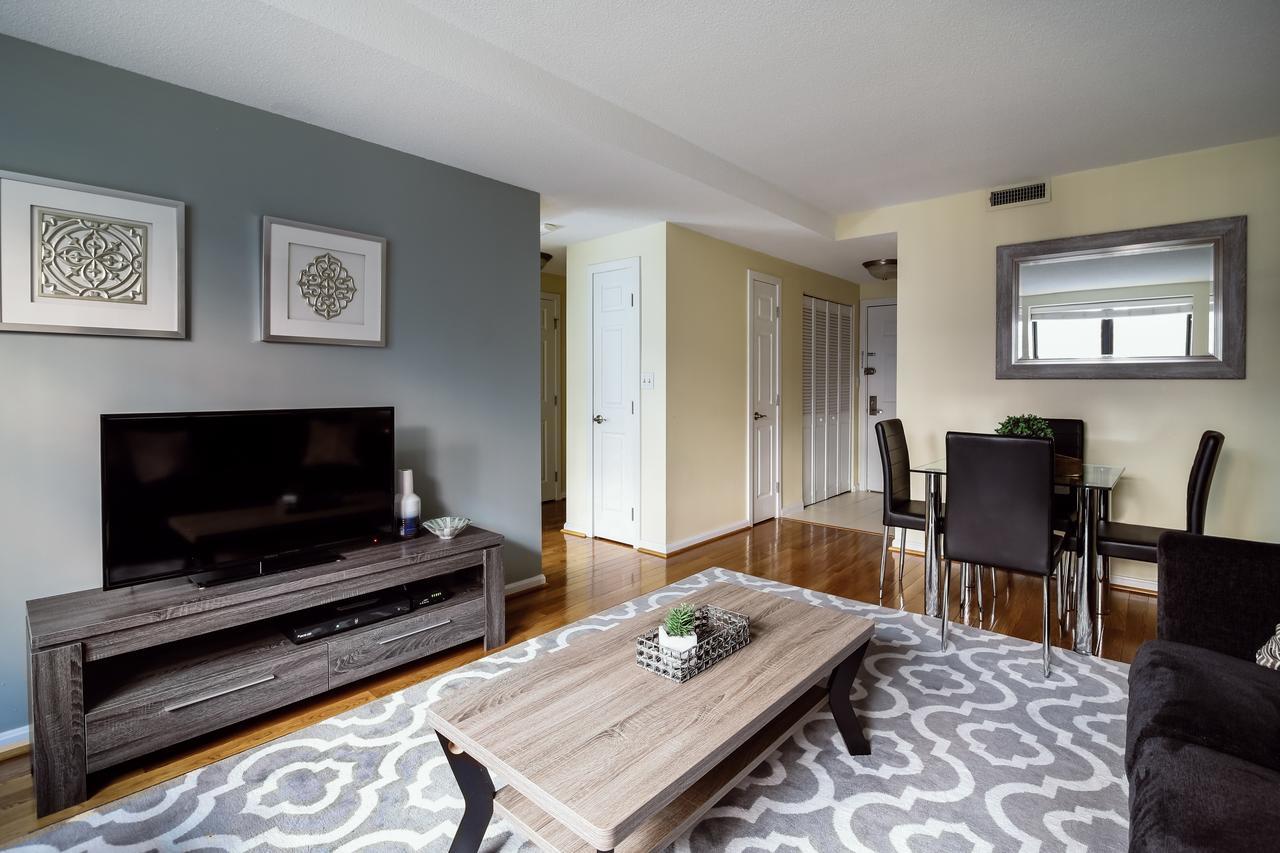 Alfred On Garrison Street Apartment *