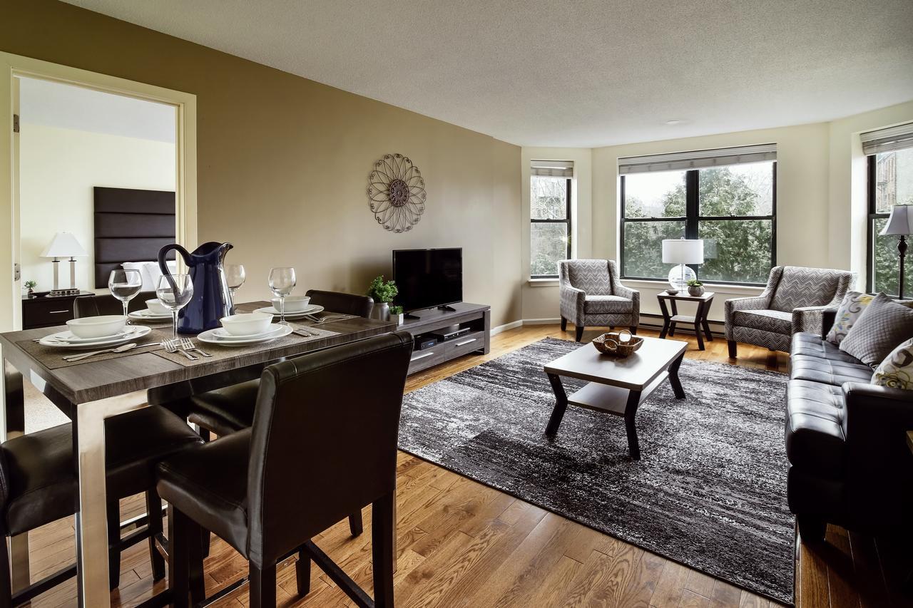 Alfred On Garrison Street Apartment