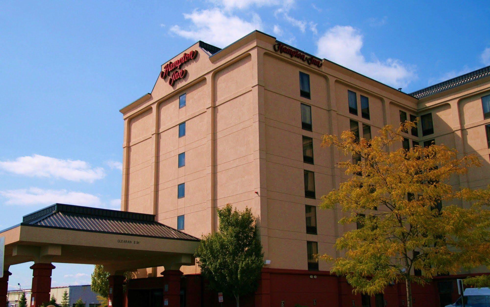 Hotel Hampton Boston Logan Airport 3*