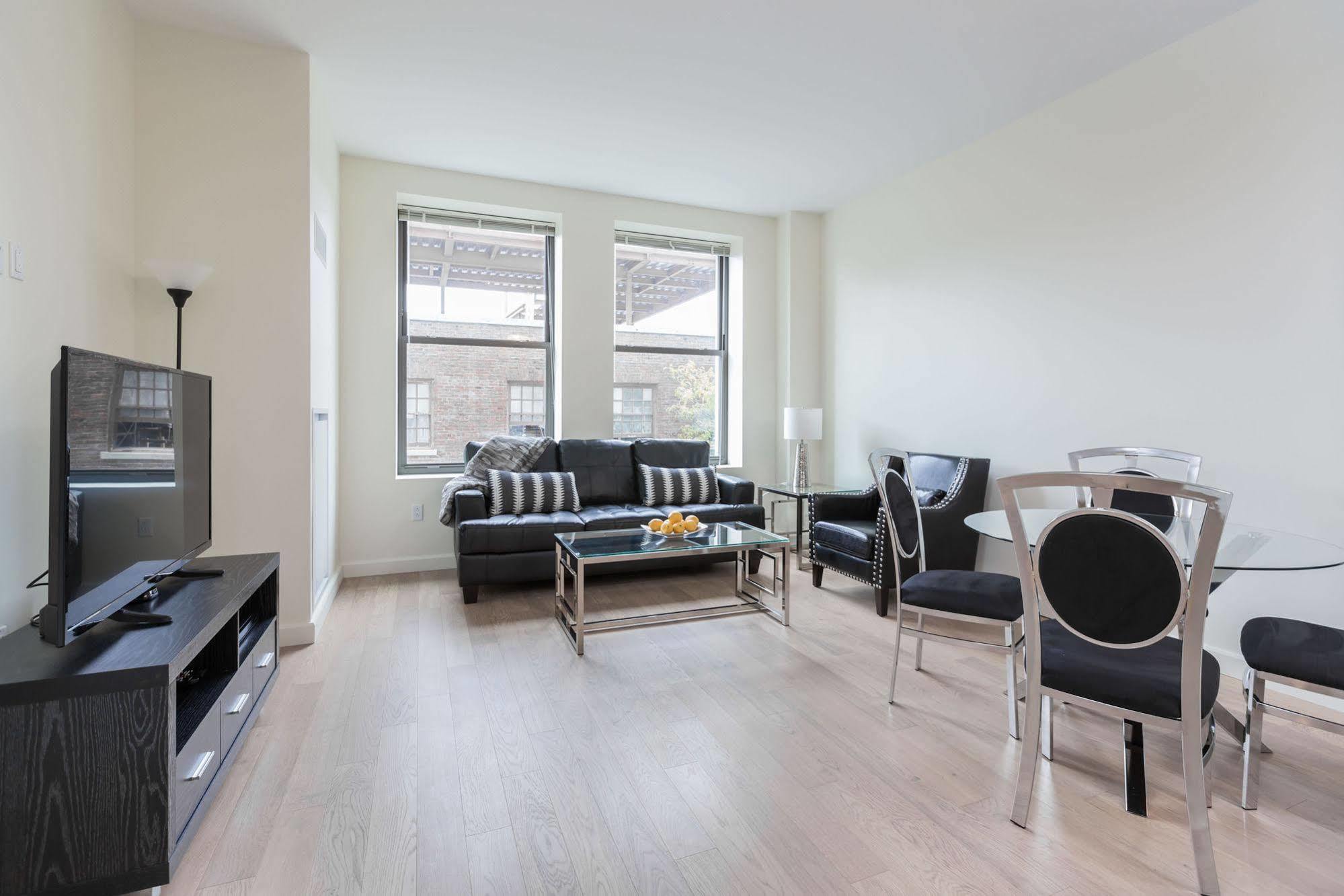 Harbor View Luxury Suites Apartment
