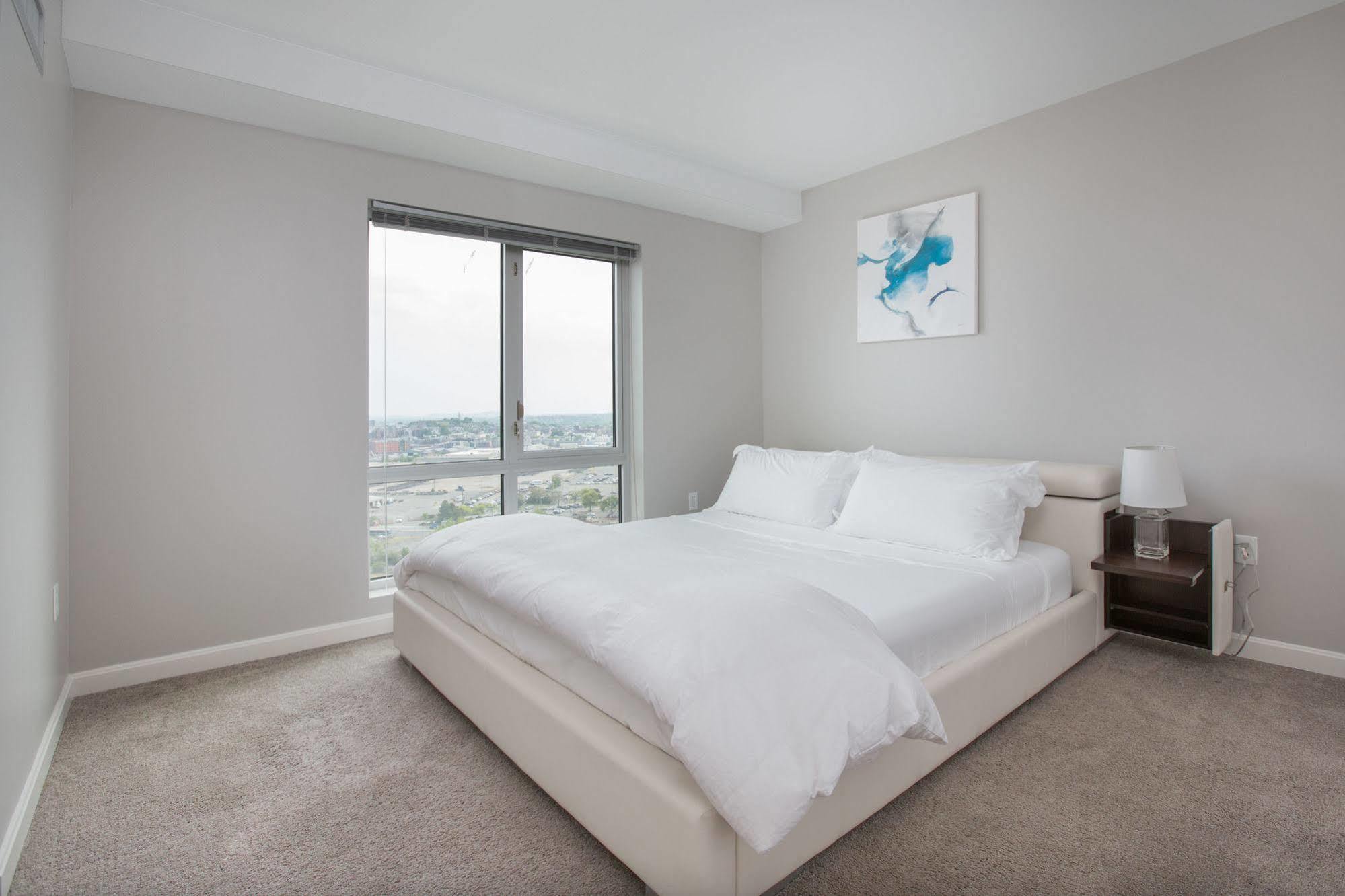 Harbor View Luxury Suites Apartment