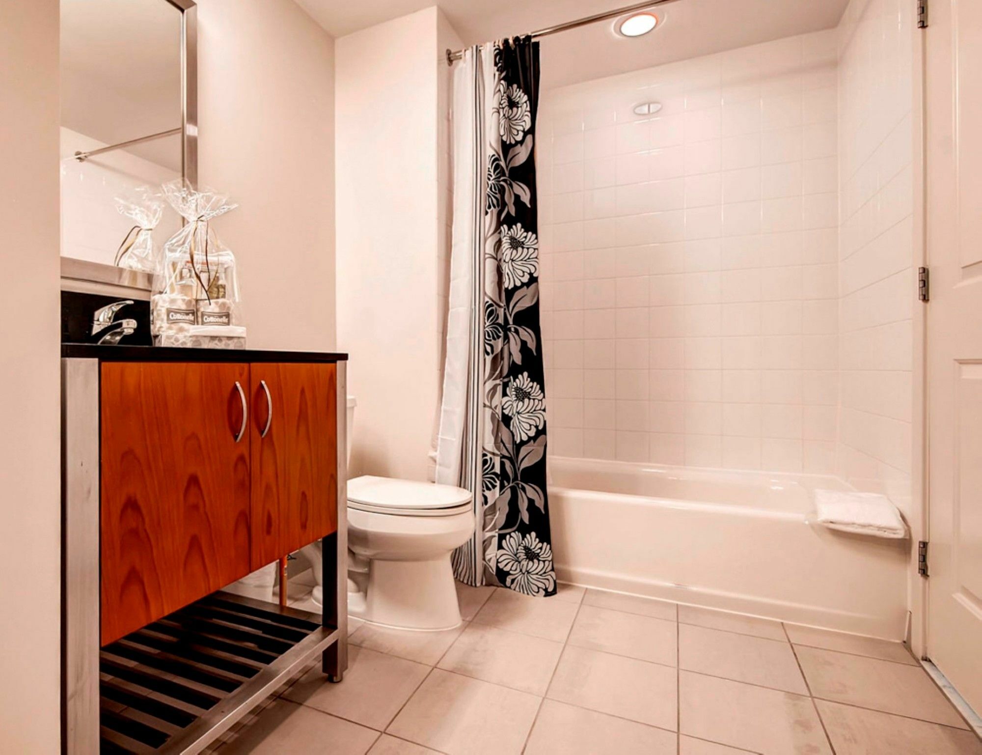 Global Luxury At Fenway Park South