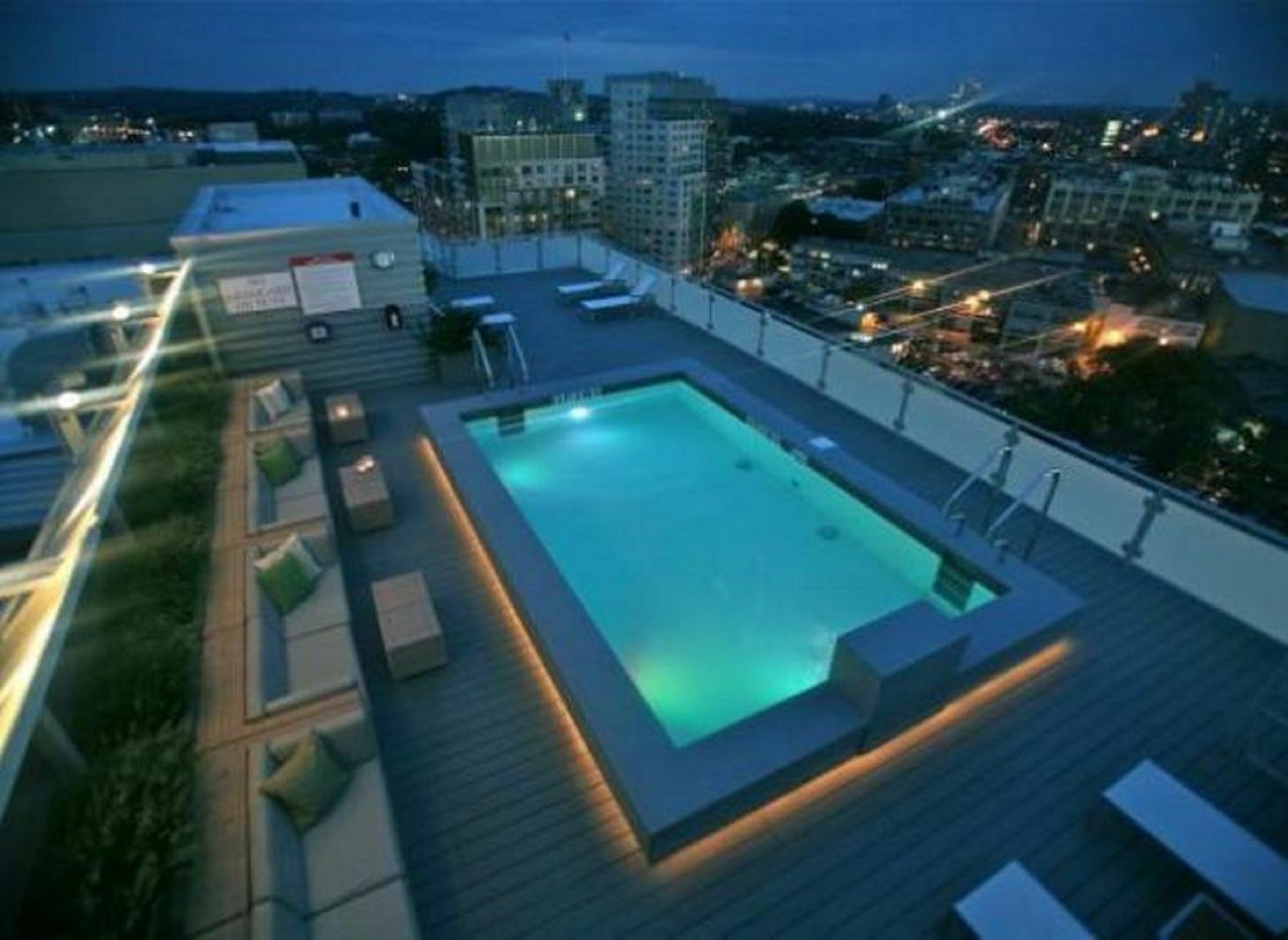 Global Luxury At Kenmore Square Boston