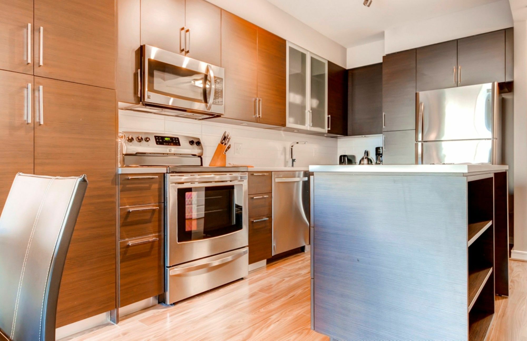 Global Luxury At Seaport Apartment Boston
