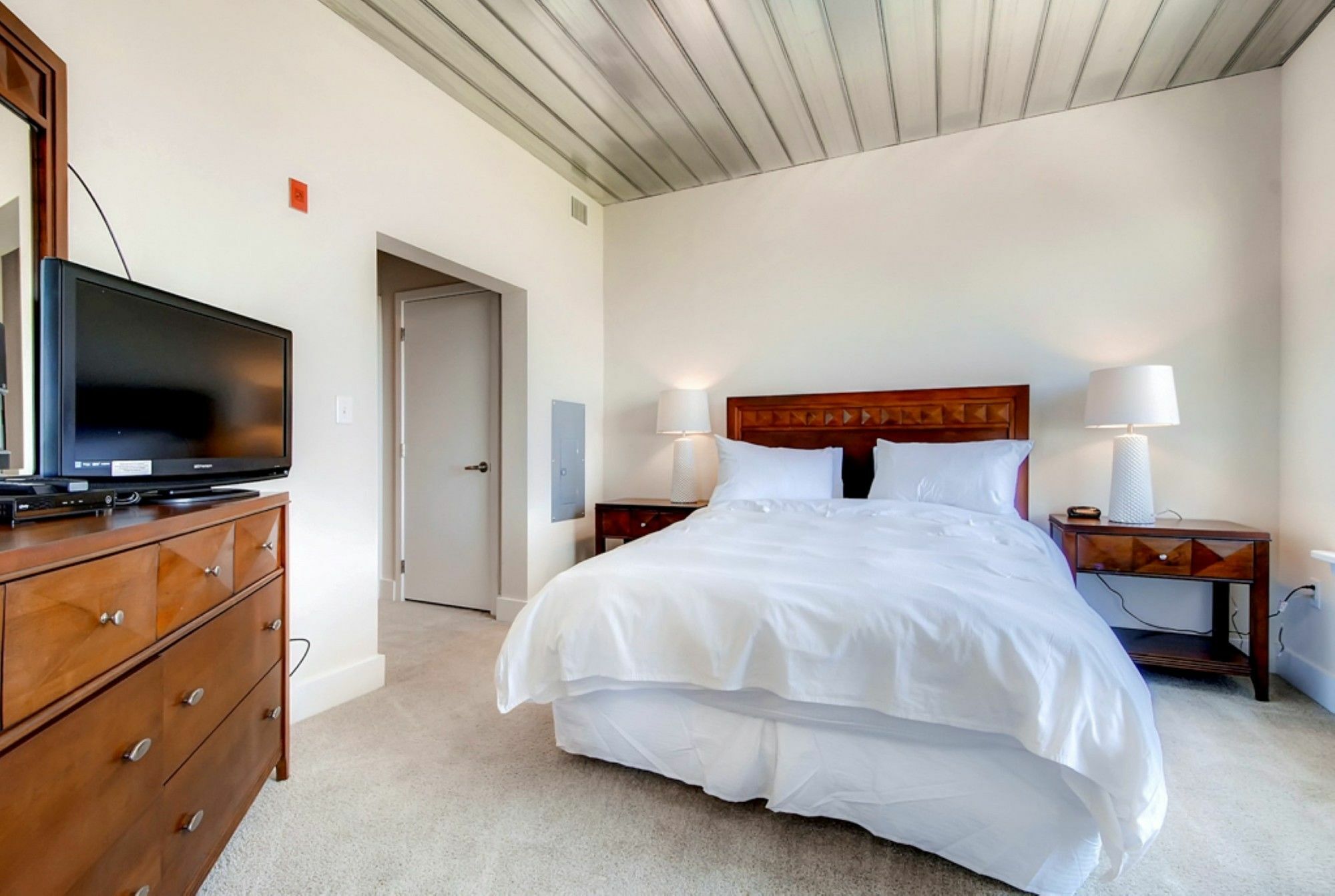 Global Luxury At Seaport *