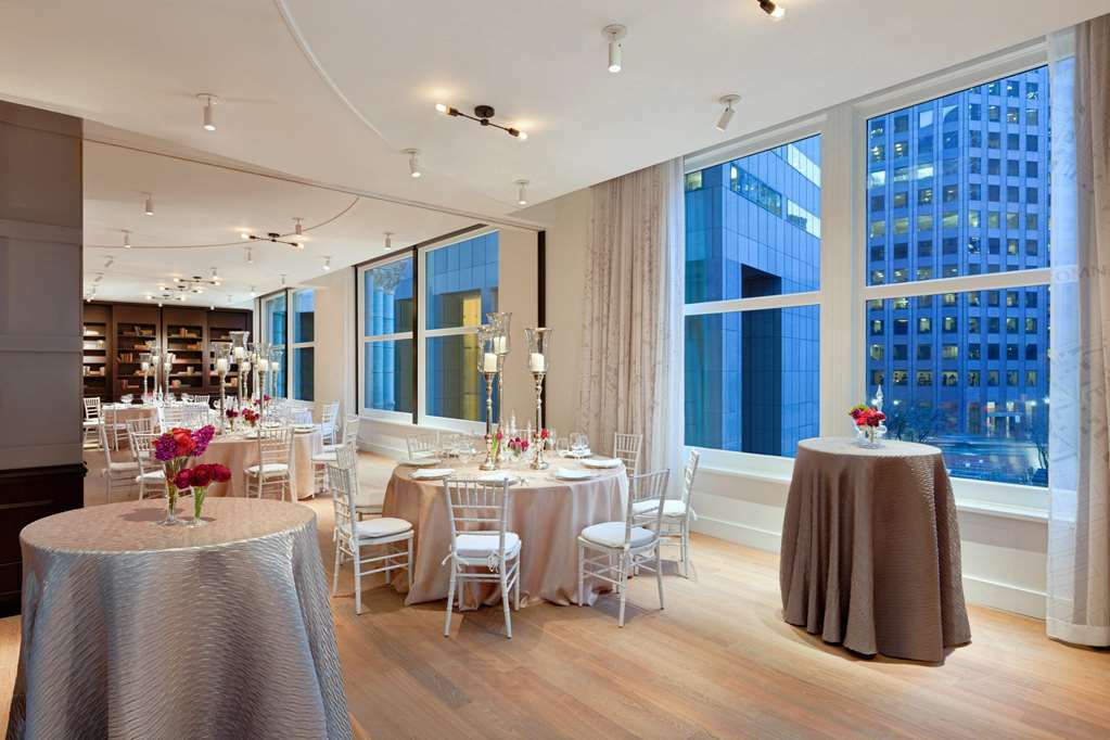 Ames Hotel, Curio Collection By Hilton