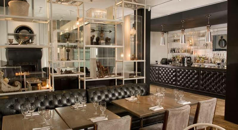 Ames Hotel, Curio Collection By Hilton