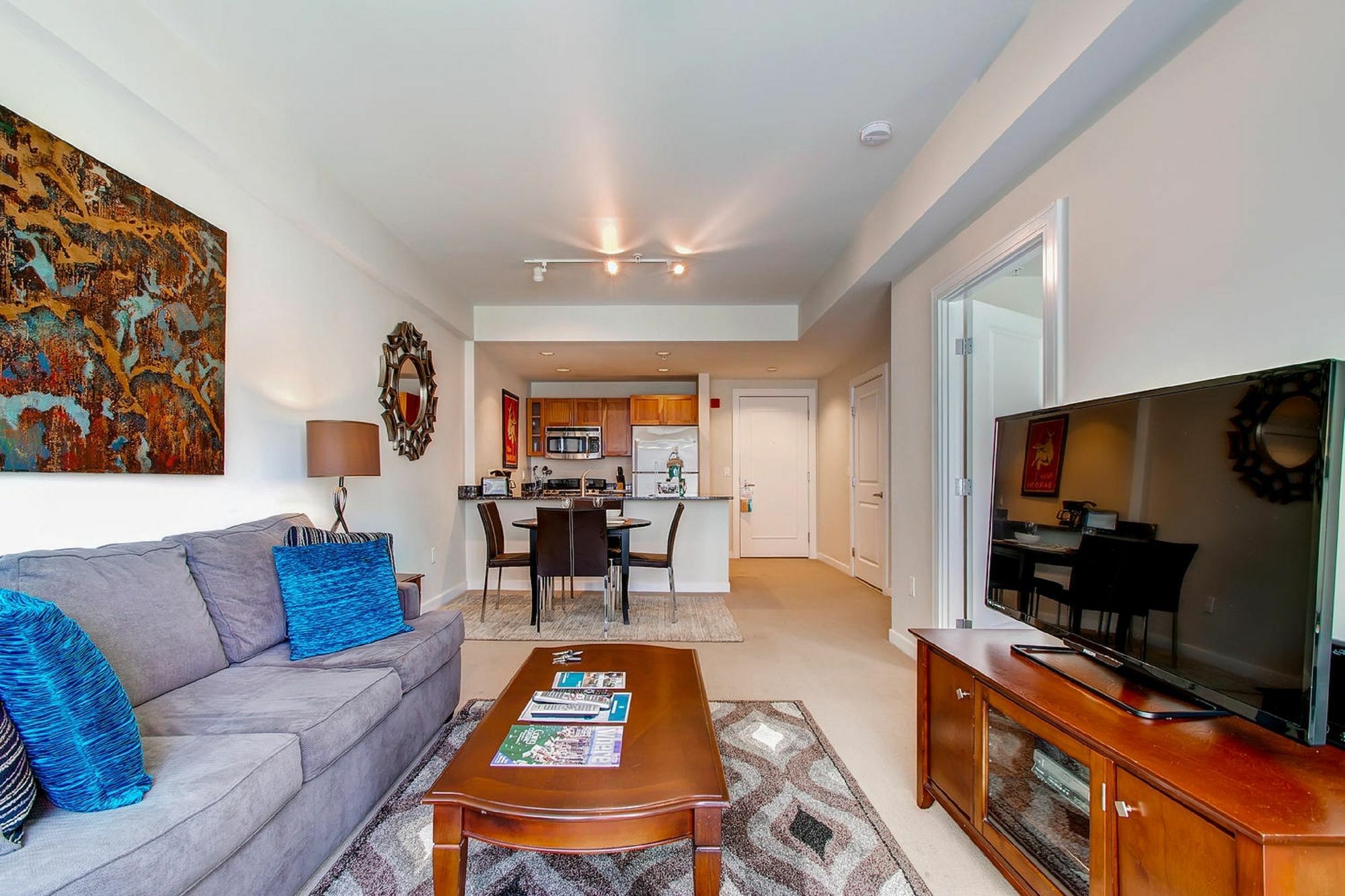 Global Luxury At West End Apartamento