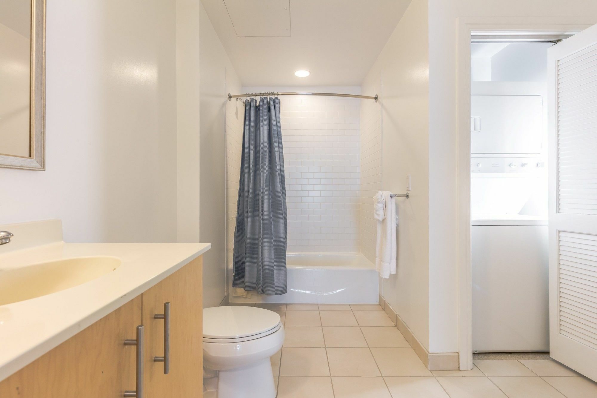 Global Luxury At West End Apartamento