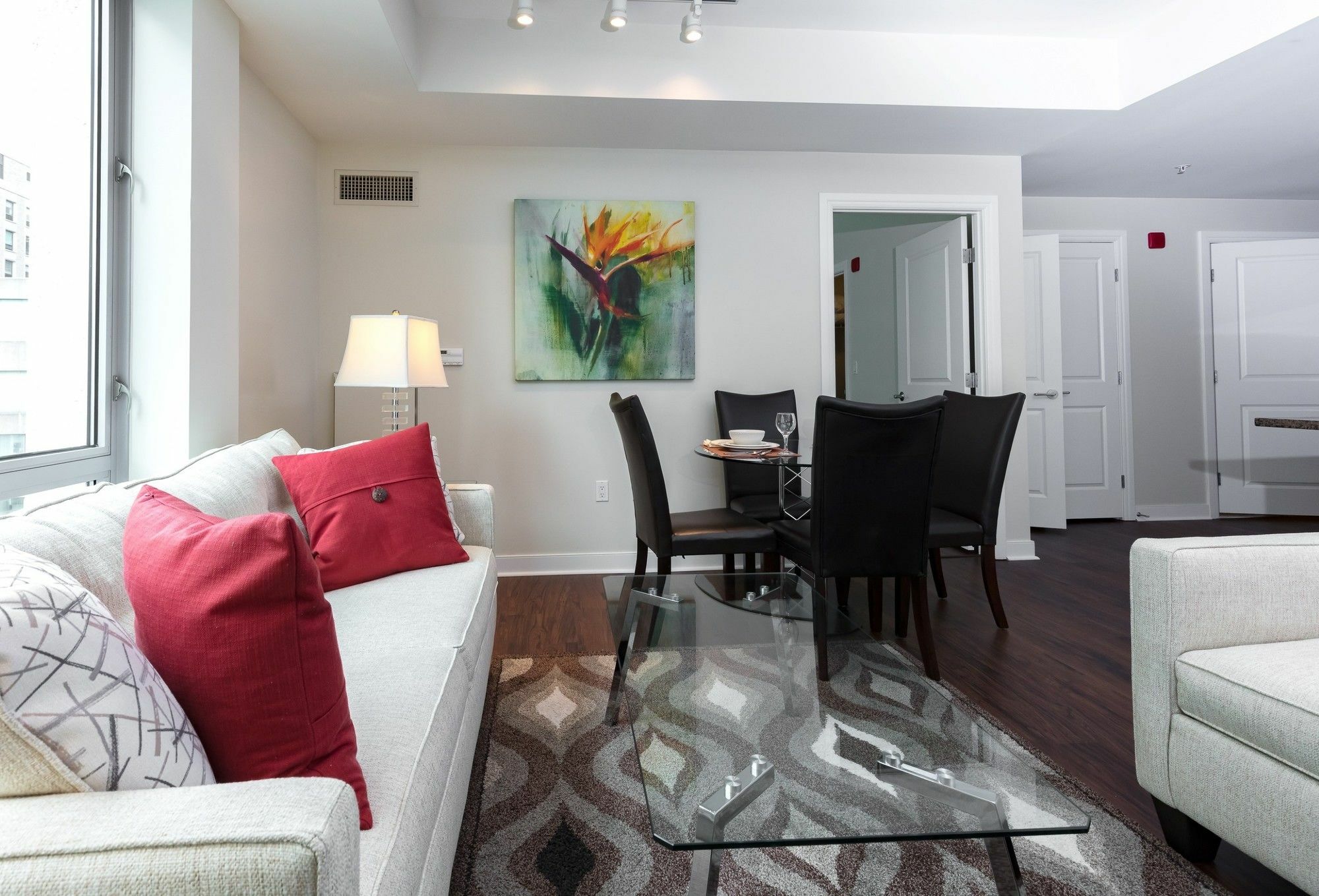 Global Luxury At West End Apartamento