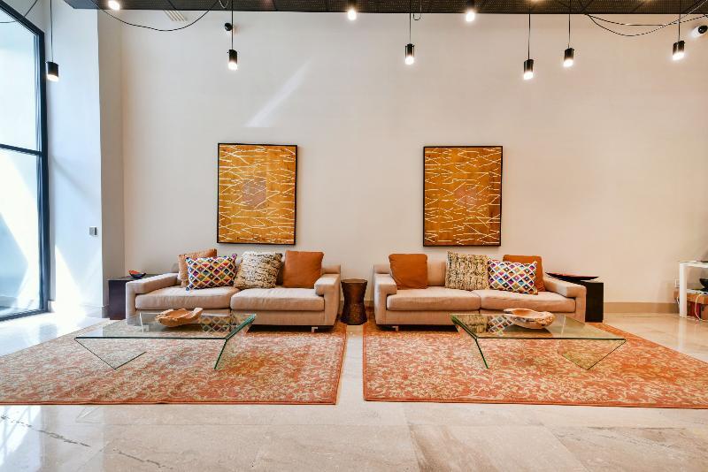 Hotel Global Luxury Downtown