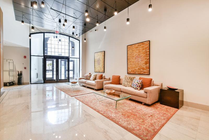 Global Luxury Downtown Hotel