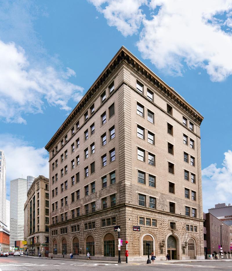 Global Luxury Downtown Hotel