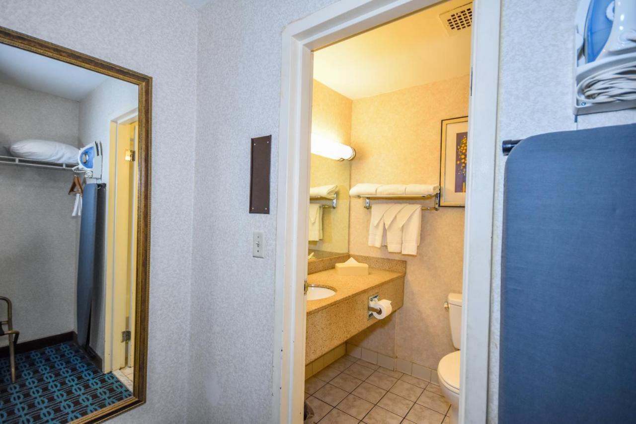 Charles River Motel