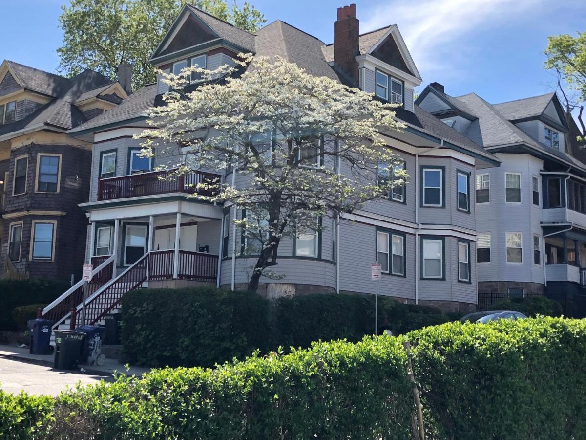 Bed & Breakfast Elm Hill Manor Boston