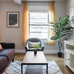 Charming Theater District 1Br