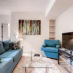 Global Luxury Suites At Bay Village