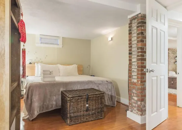 Parking - Private Entrance - King Beds
