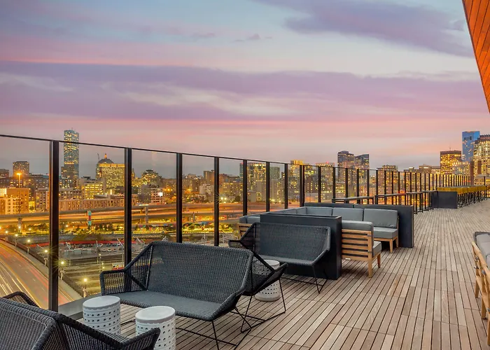 Cambria Hotel Boston Downtown - Seaport