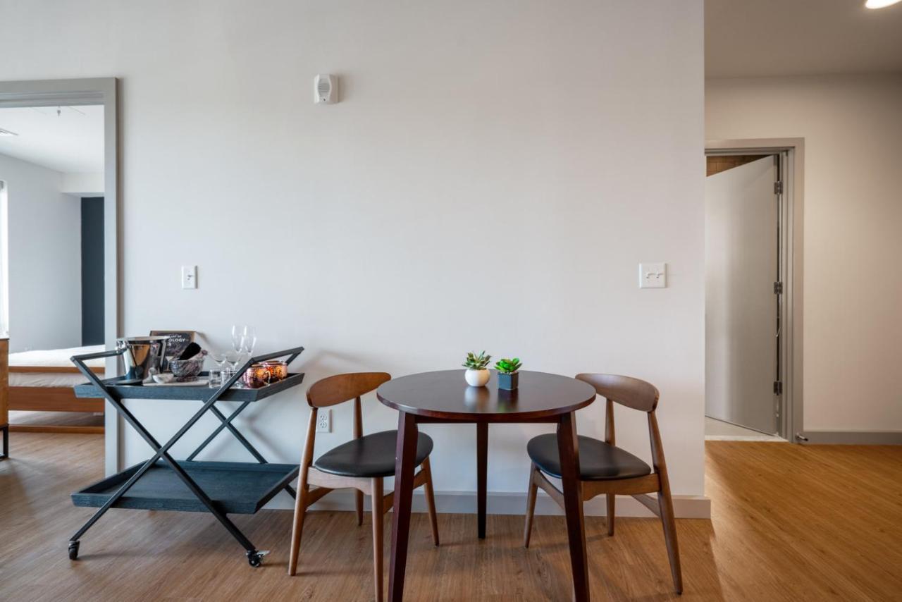 Kendall Sq 1br W Wd Nr Mass General Hospital Bos-162 Boston