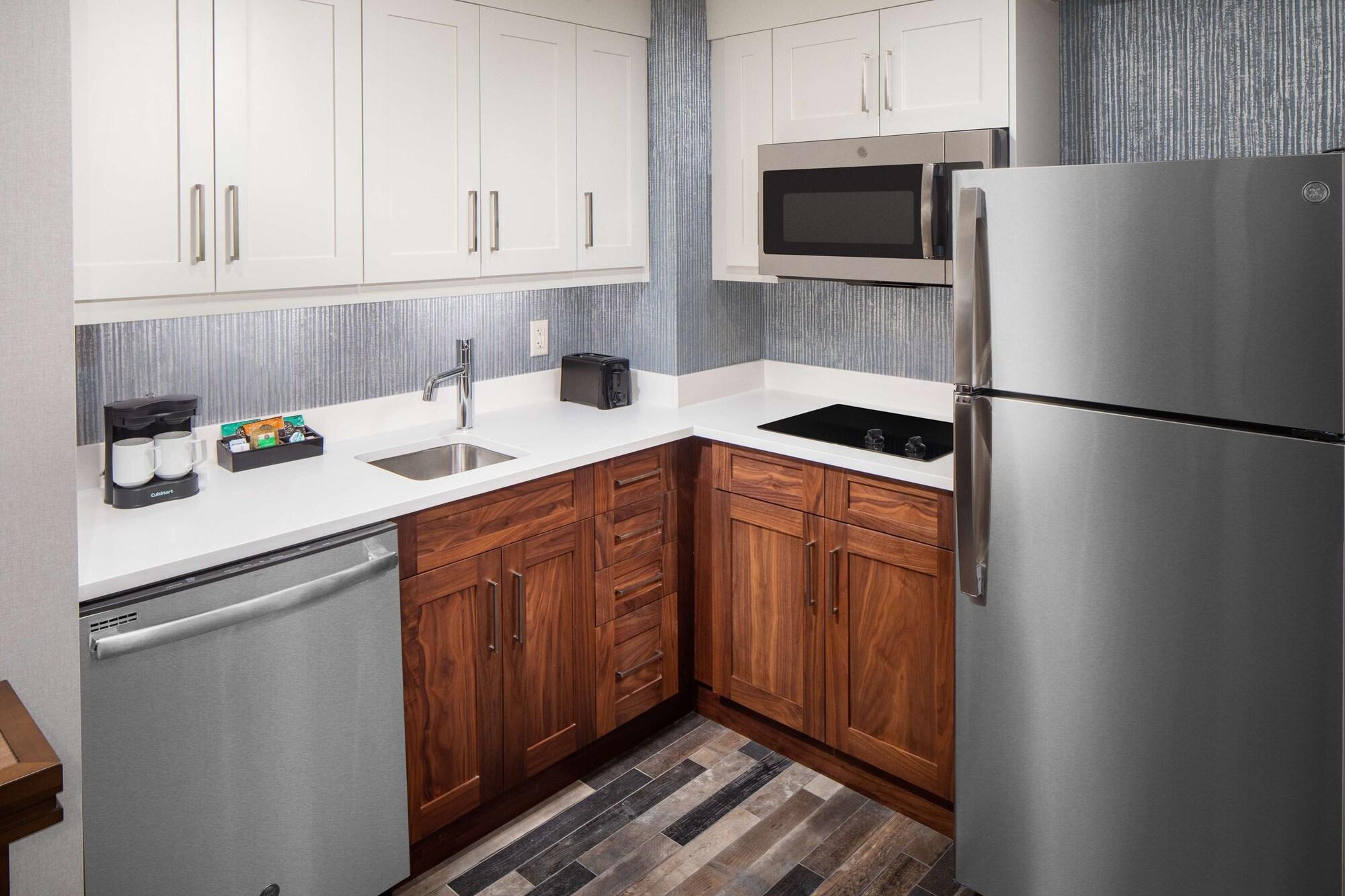 Hotel Homewood By Hilton Seaport District
