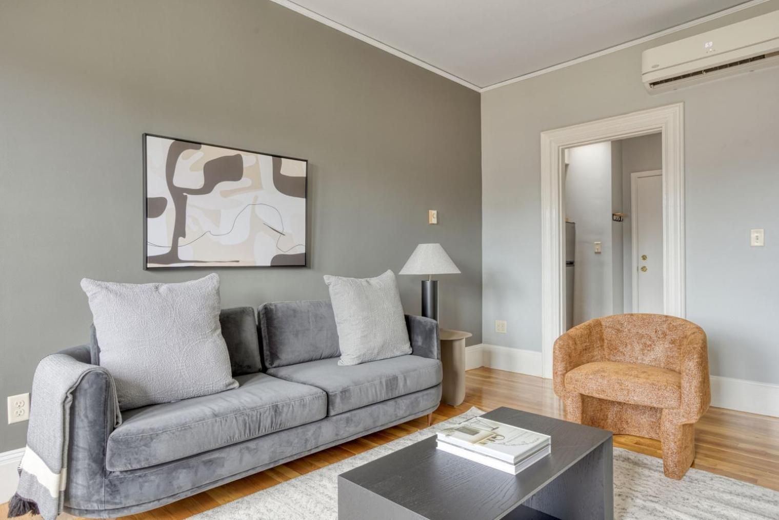 Back Bay 1br W Wd Nr Newbury St Bos-725 Apartment Boston