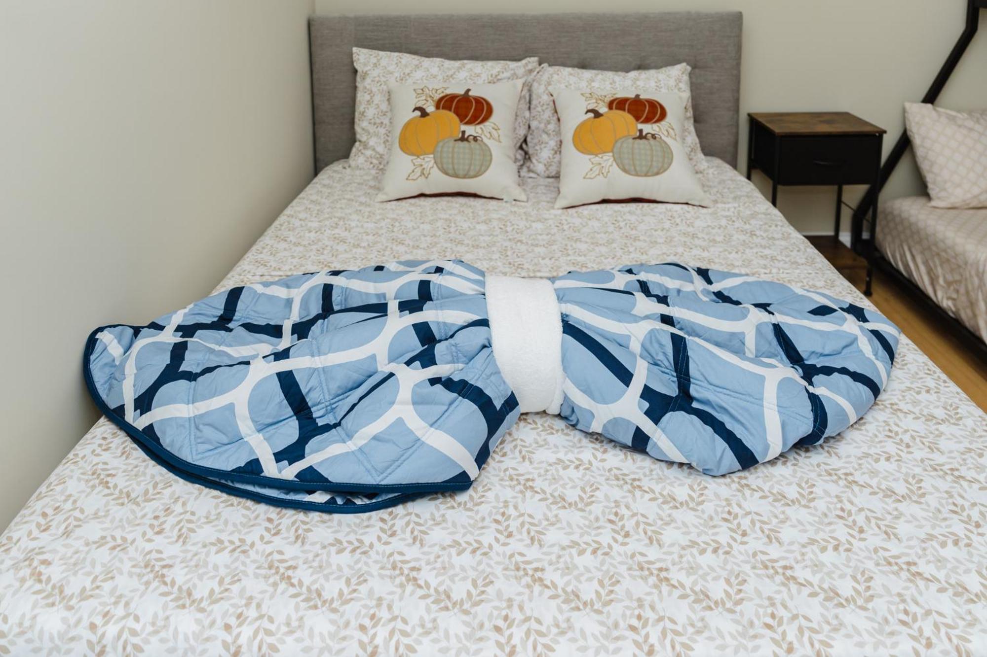 60-3 3br - Sleek Near Wollaston Boston