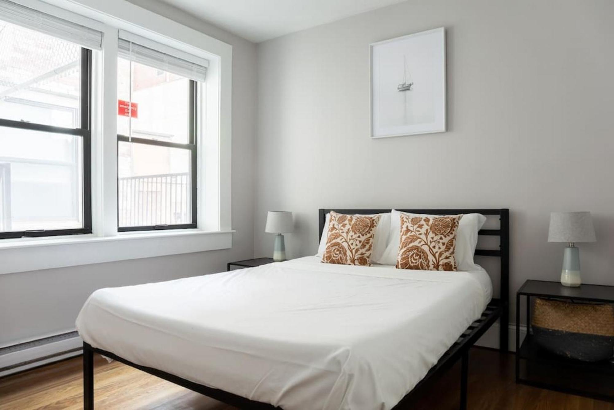Bay Village Charm With 99 Walkscore With Short And Long * Boston