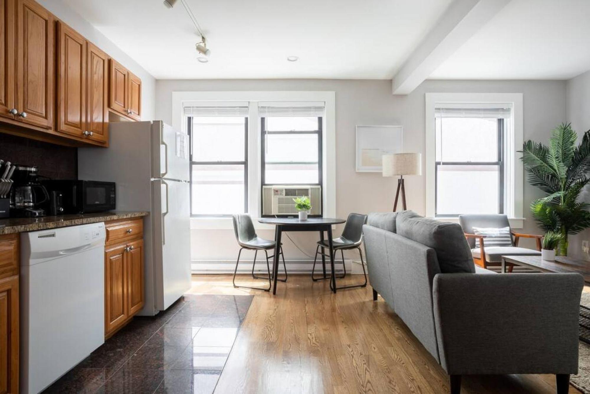 Apartment Airy 1br Walkable To Everywhere In *
