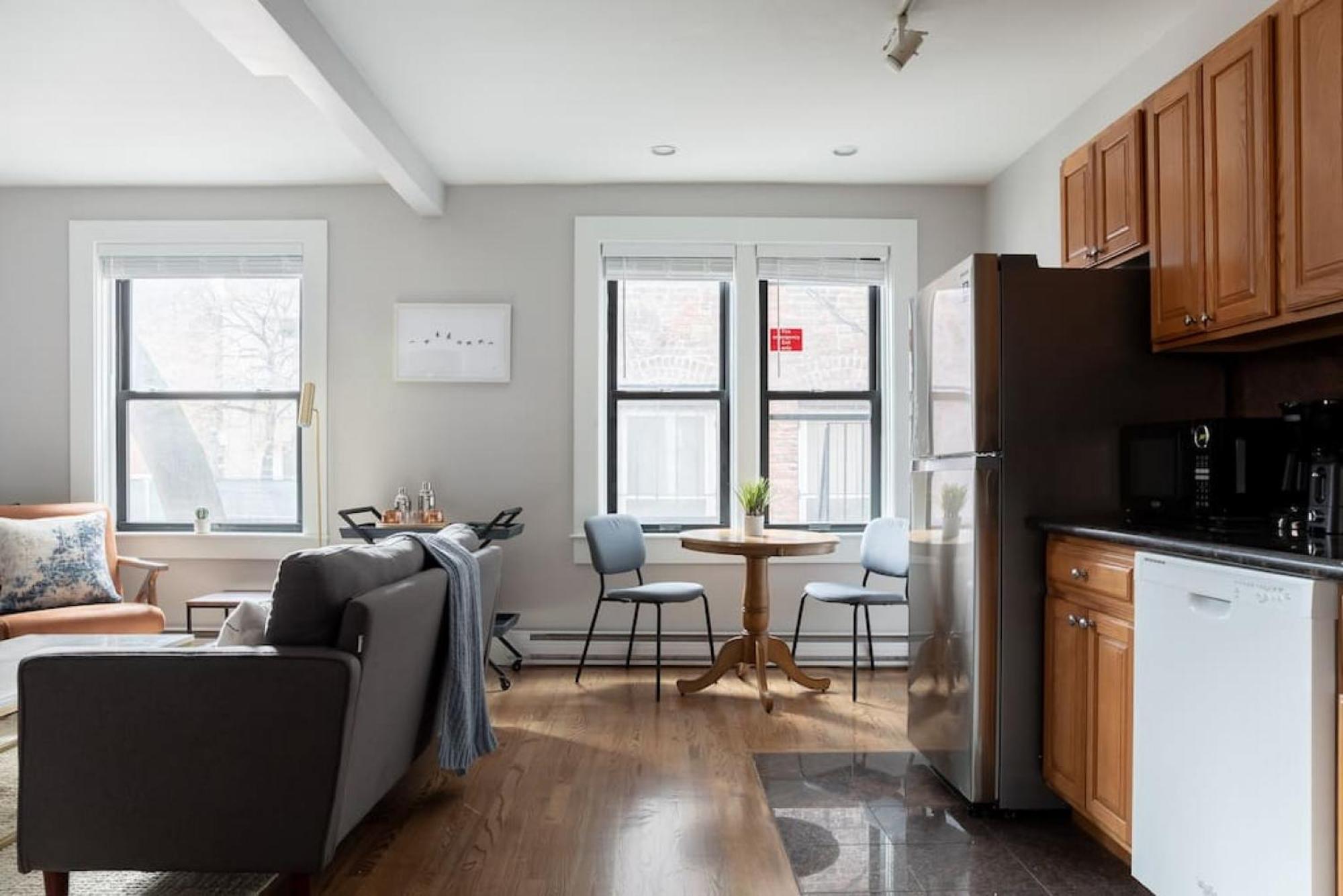 Apartment Bay Village Charm With 99 Walkscore With Short And Long Boston