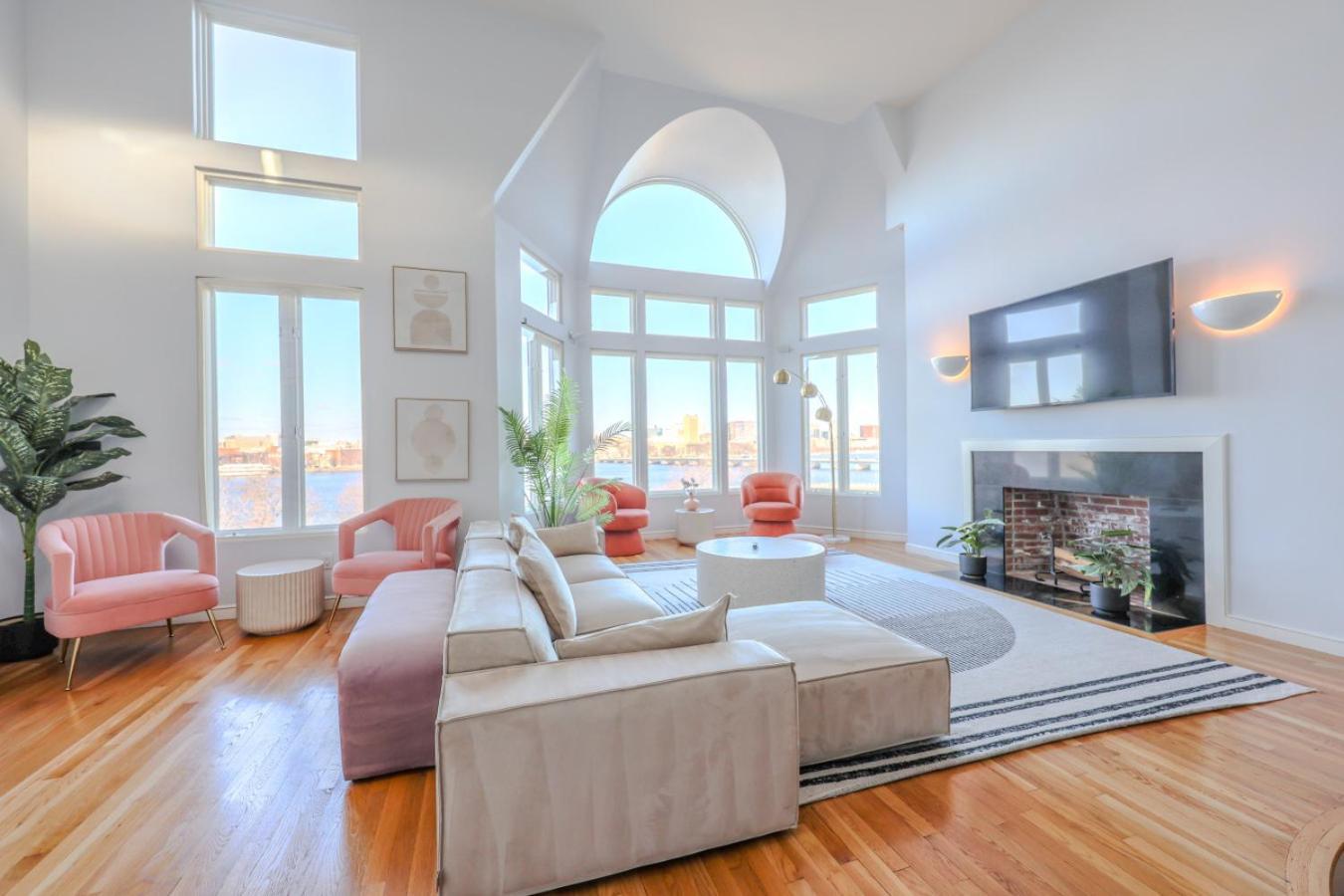 Apartment Luxurious Fenway 2br Penthouse With Roof Decks *