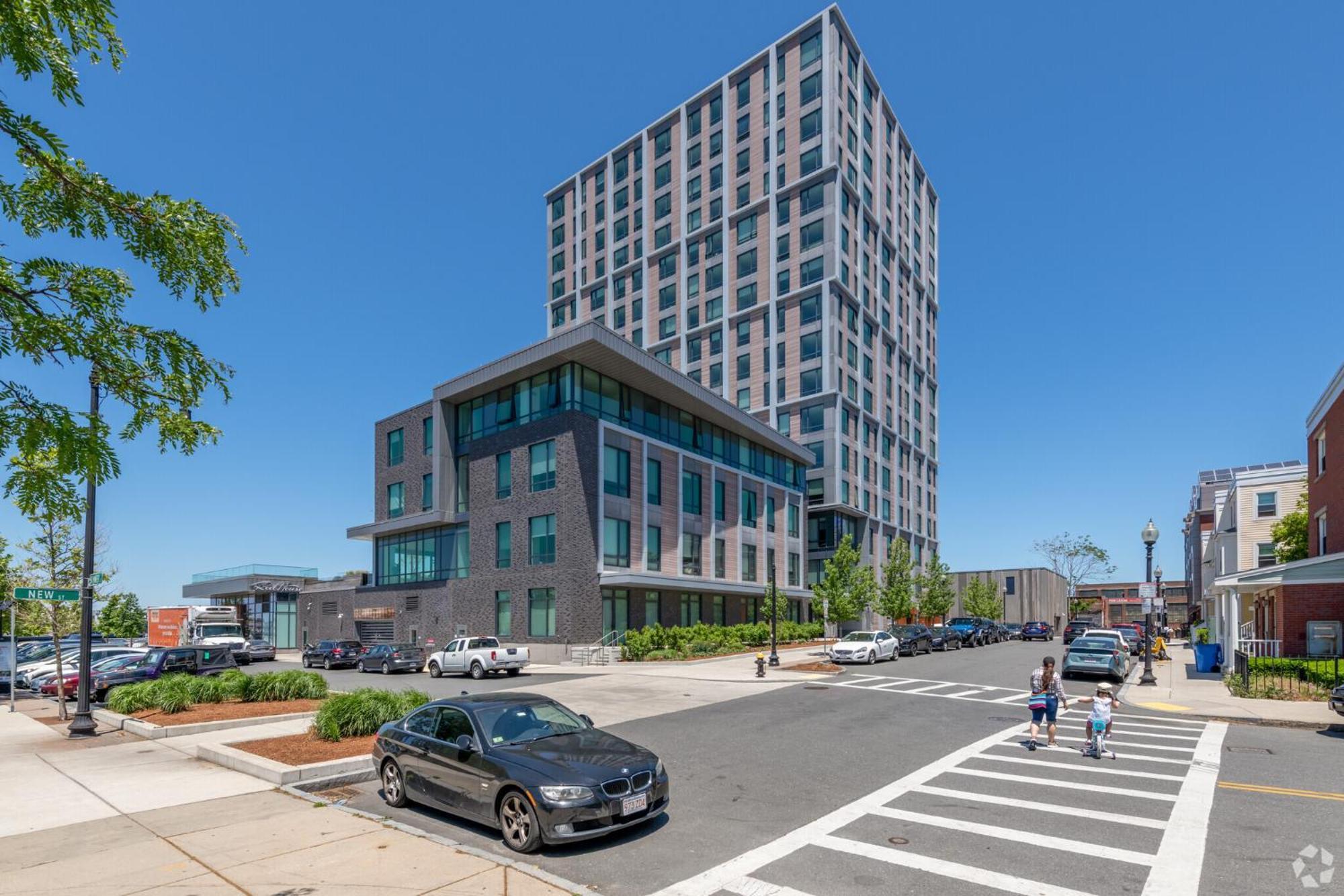Luxury By Hyatus Downtown *