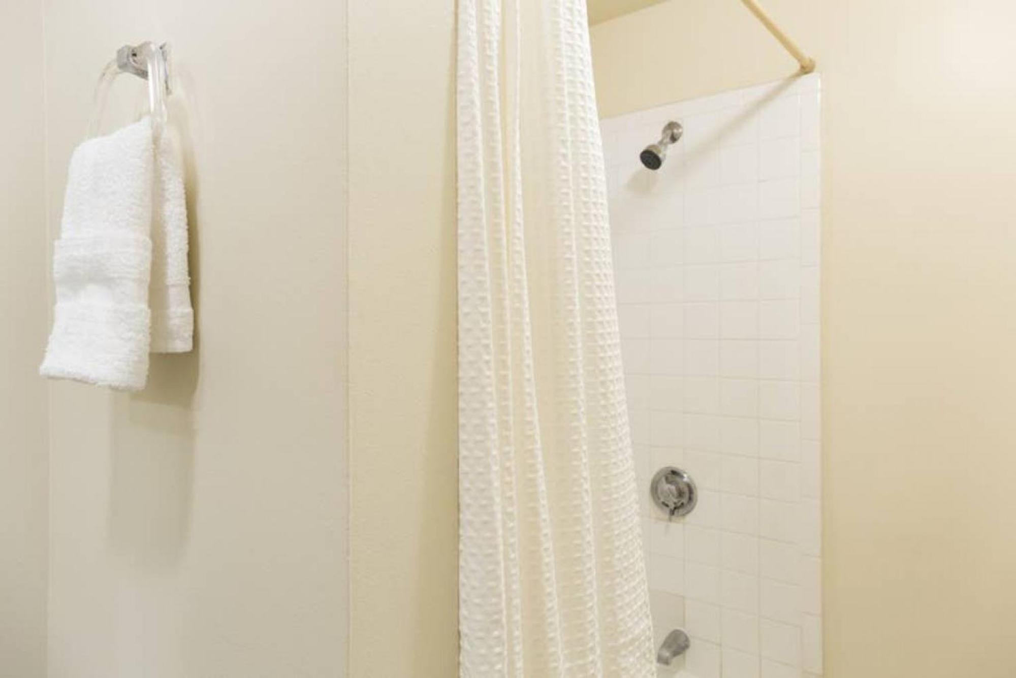 Apartment 1br In Bostons Fenway Neighborhood Boston