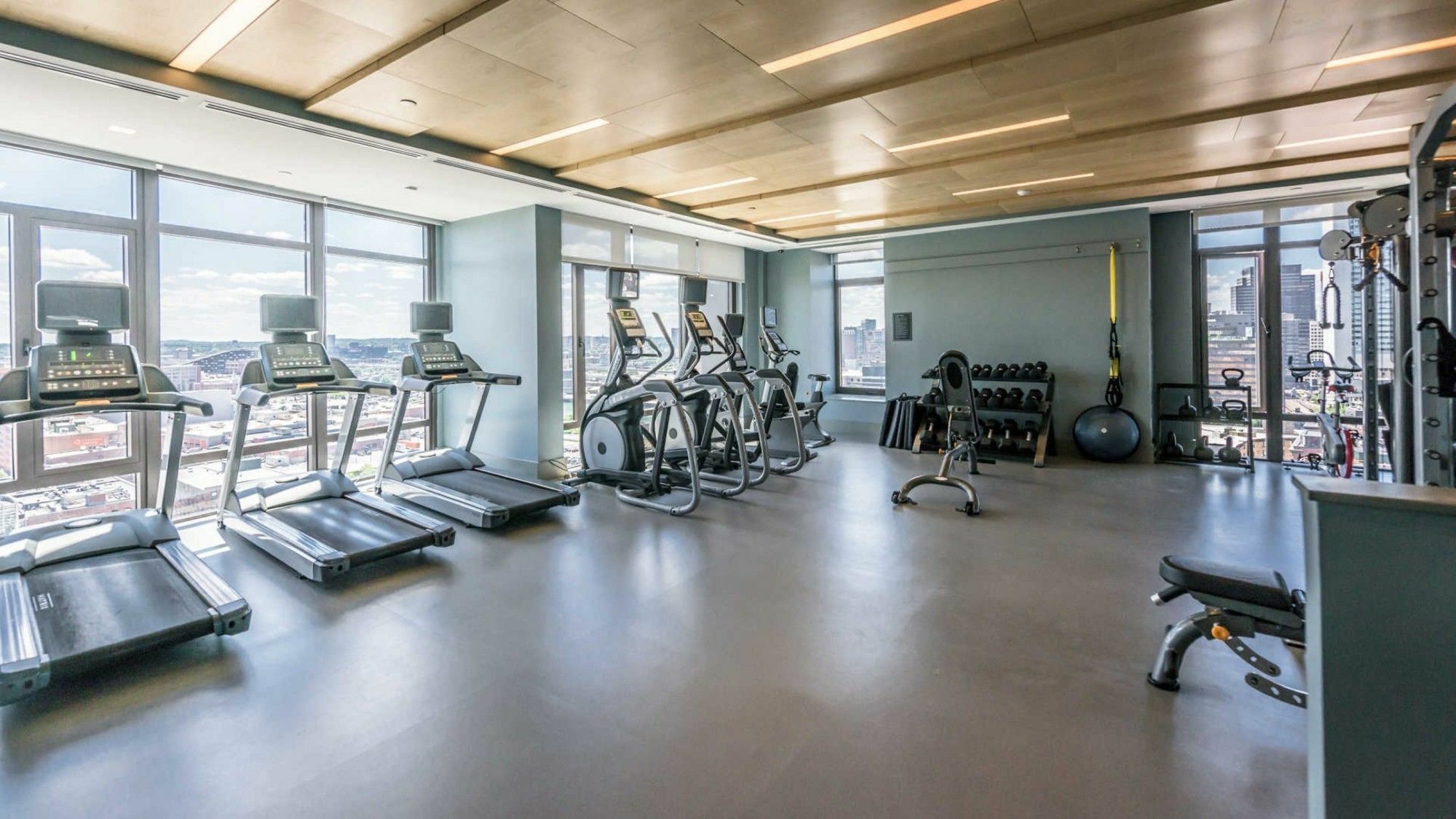 Global Luxury At Seaport Apartment