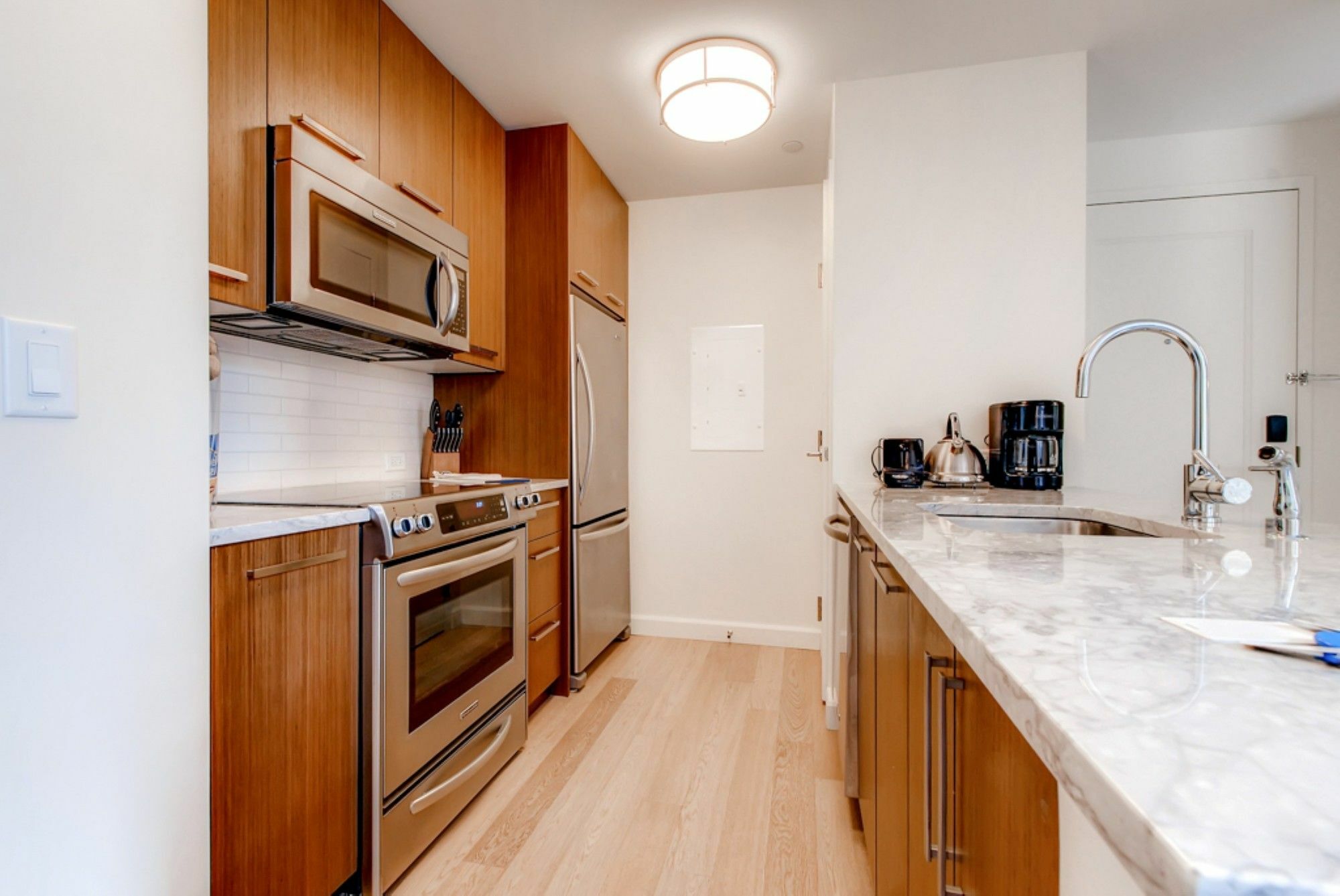 Global Luxury At Bay Village * Boston