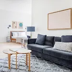 Back Bay Studio W Gym Nr Newbury St Bos-458