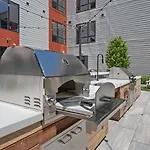 Blueground Revere Gym Ev Charging Pool Wd Bos-1089