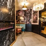 Copley Square Hotel, A Found Hotel