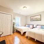 40-Newly Renovated, Stylish And Beautiful Apartment With 4Br