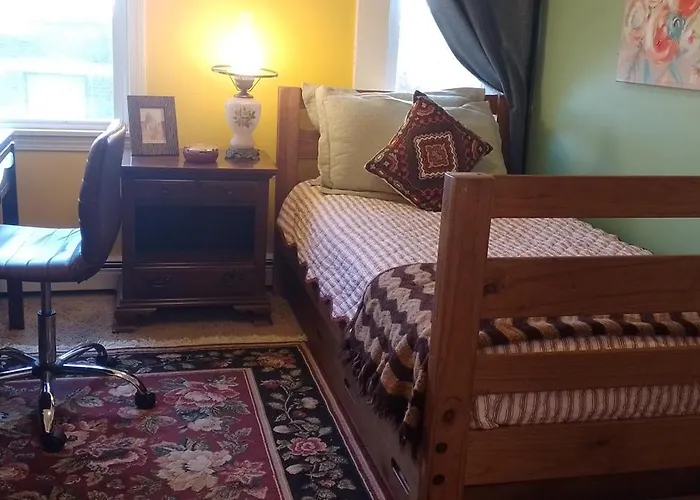 Yatch Room