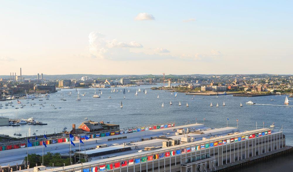Hotel Renaissance Seaport District 4*