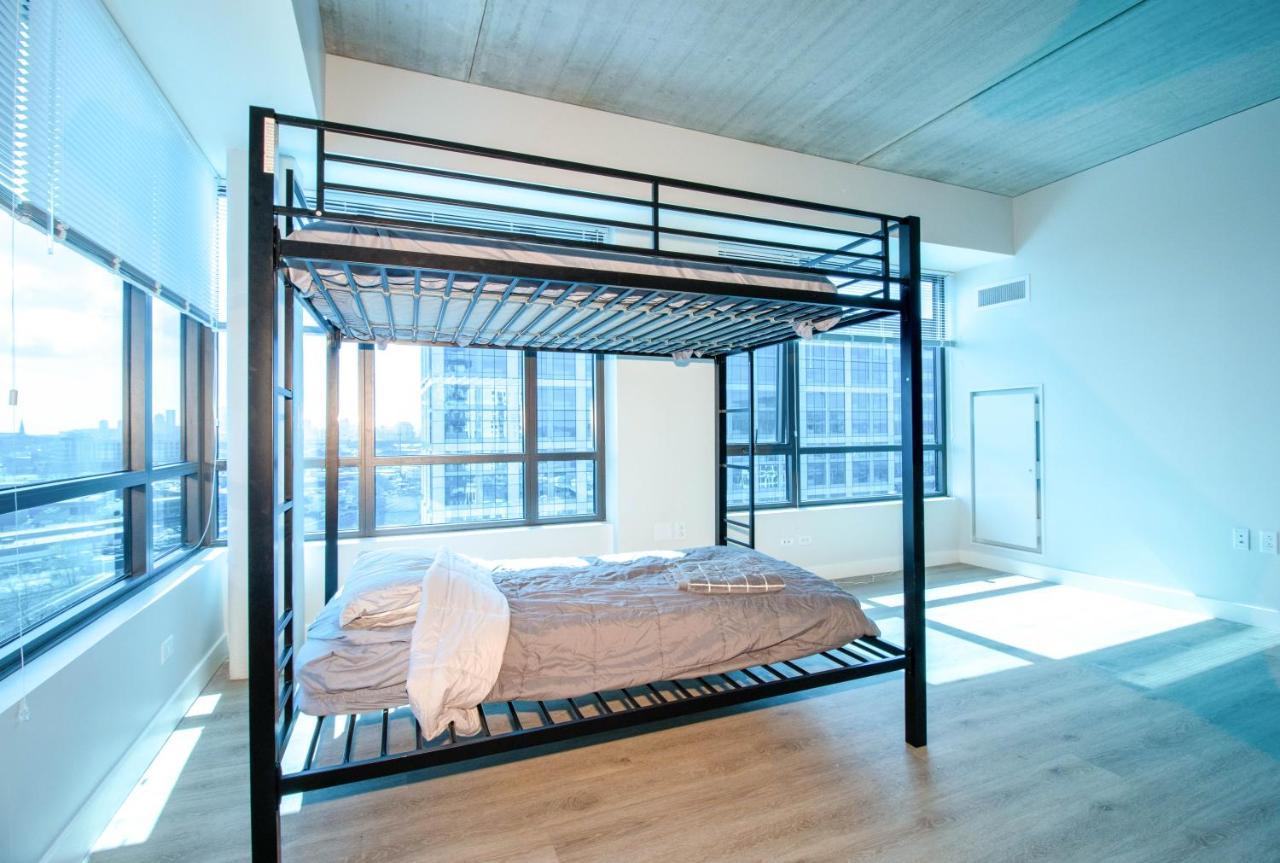 Homestay Private Bedroom In Luxury East Boston