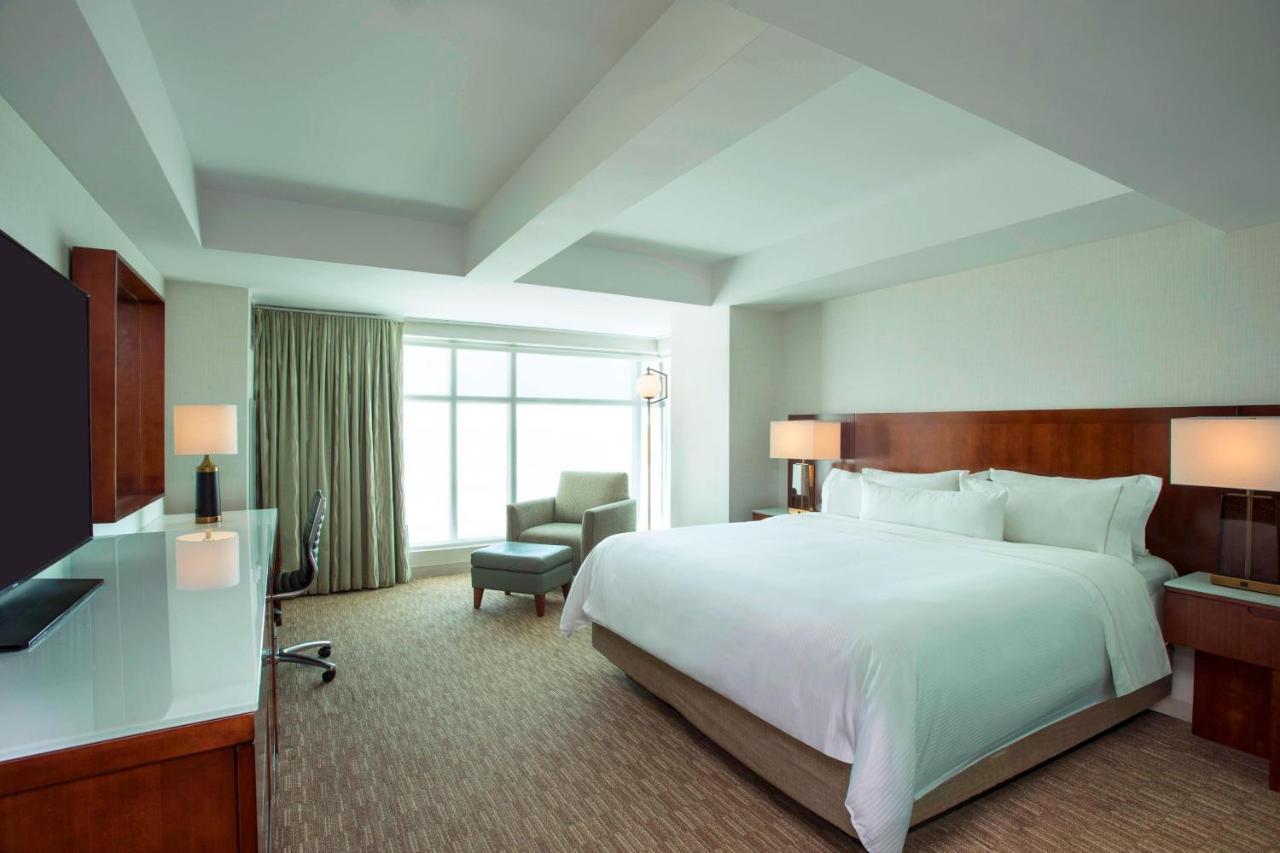 The Westin Seaport District 4*