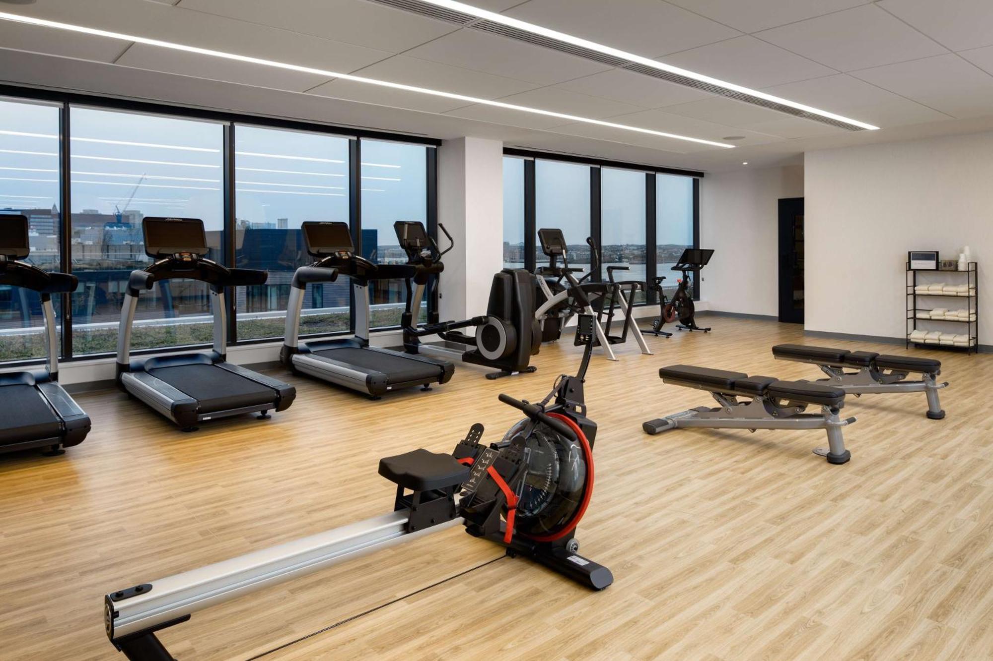 Hyatt Place Boston/seaport District Hotel 3*