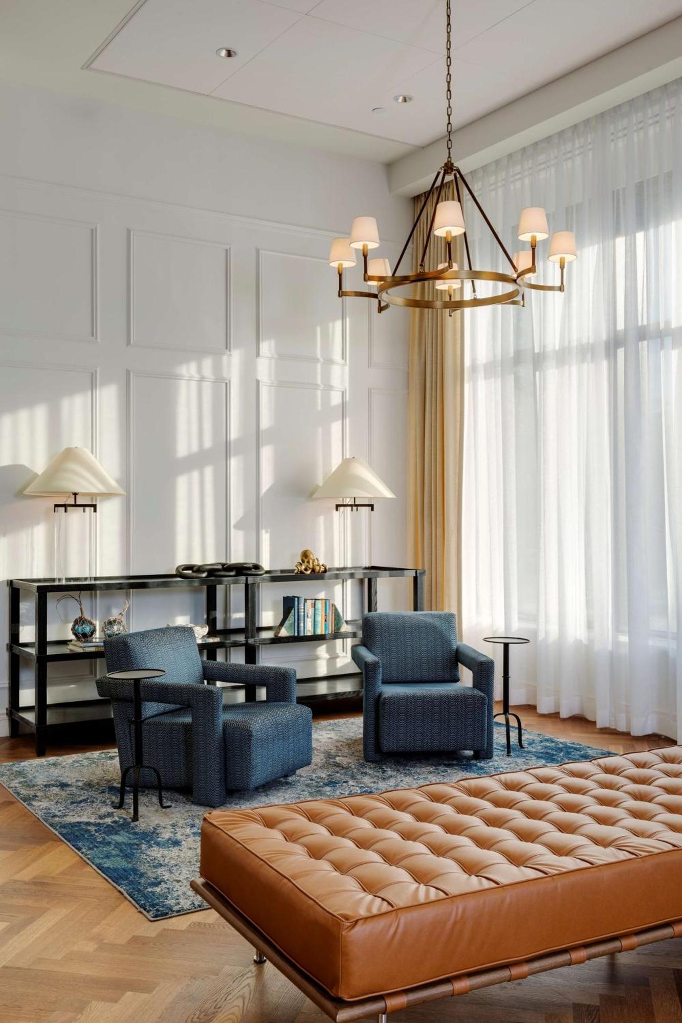 Canopy By Hilton Downtown 4*