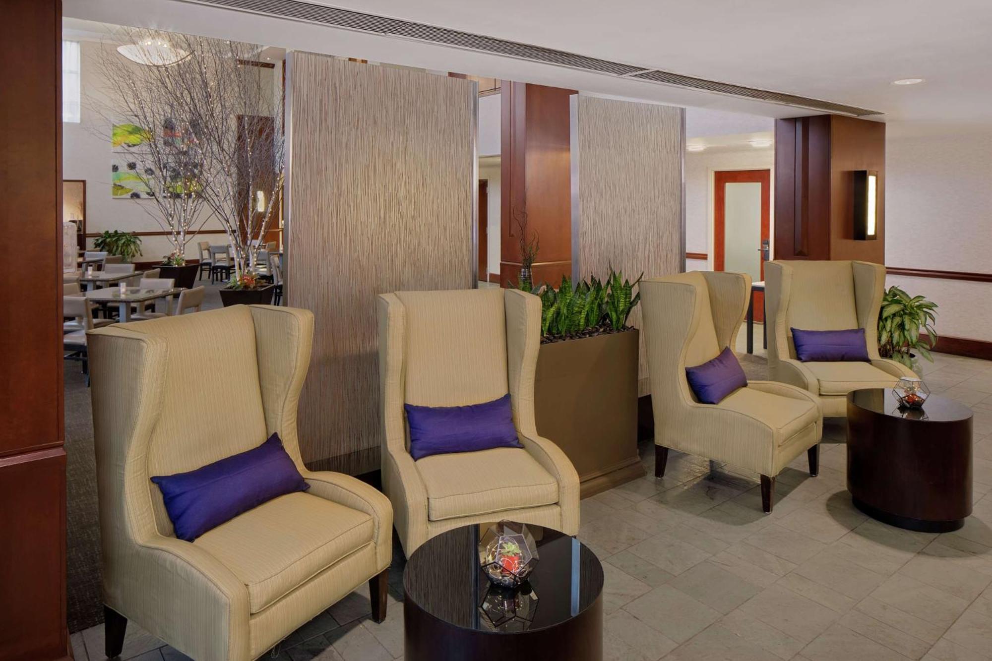 Doubletree By Hilton Bayside Hotel Boston